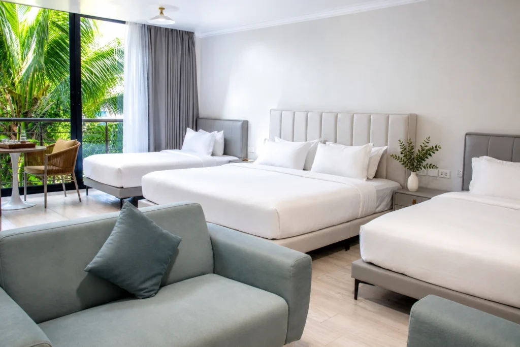 Grand Deluxe Family Suite Pic 2